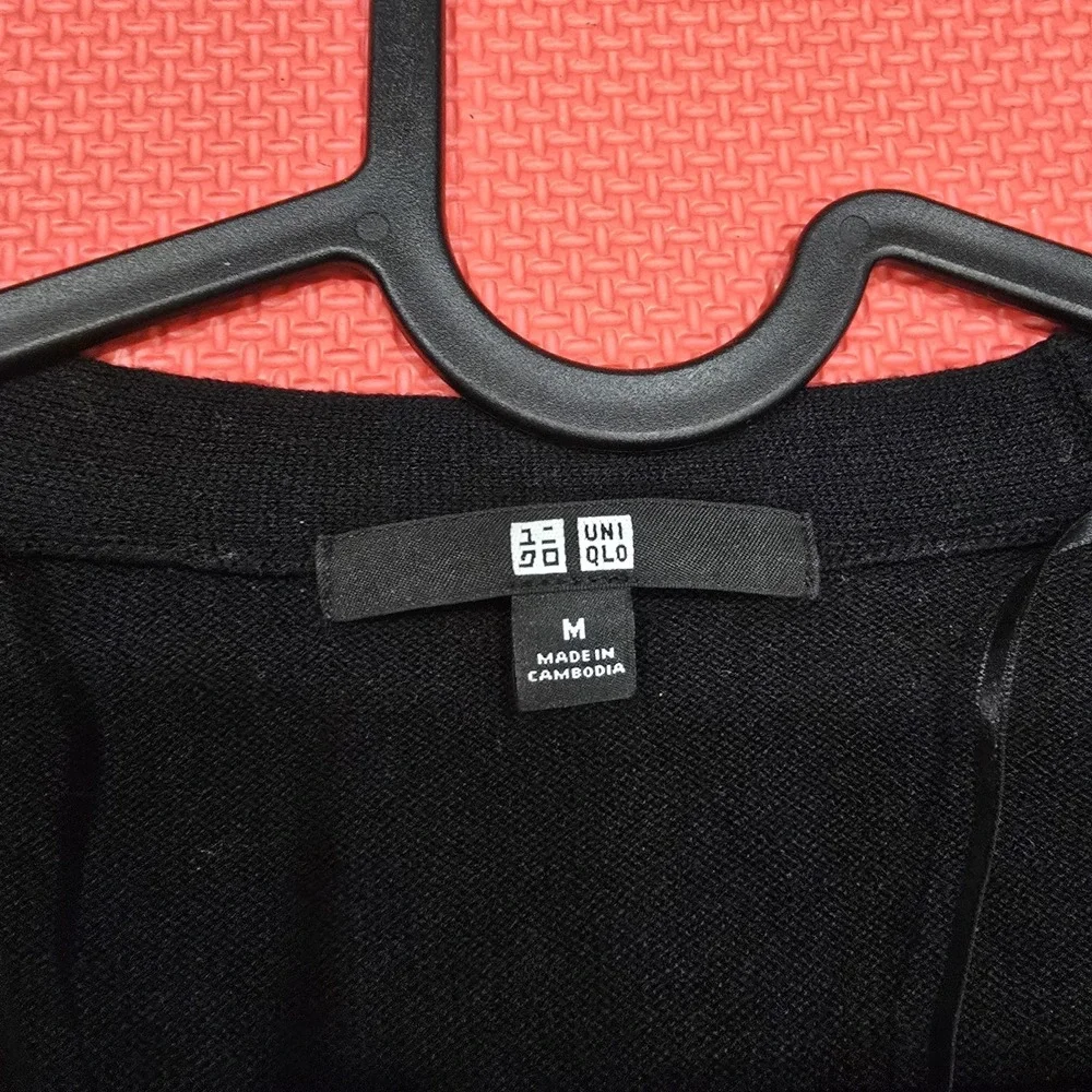 Uniqlo Black Rayon Blend Long Cardigan Sweater, Size M, Soft Knit‎